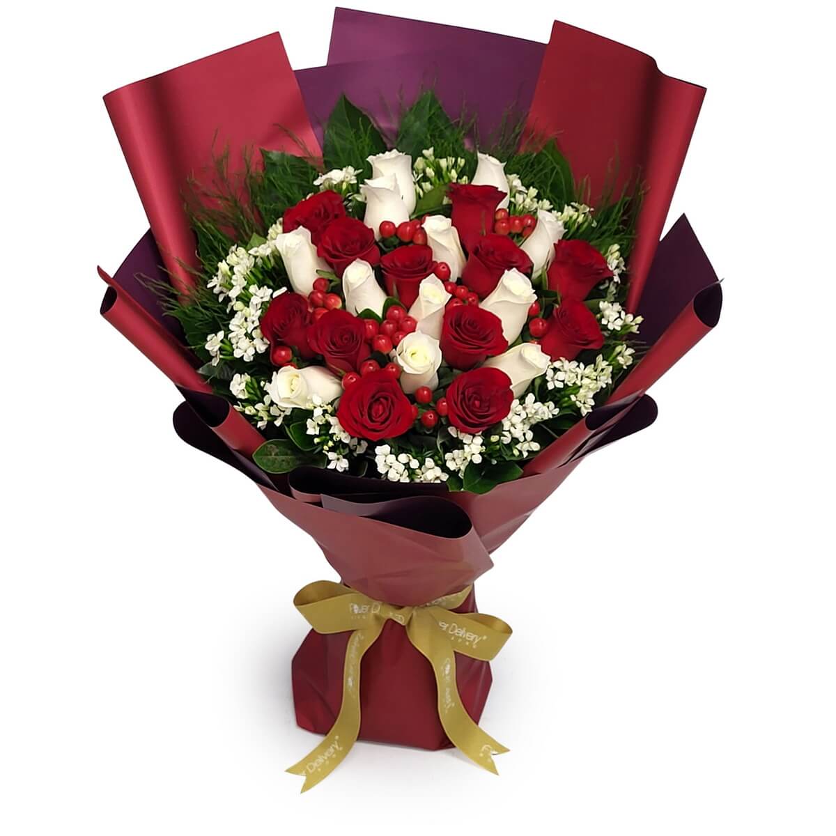 Full bouquet of red and cream roses, red berries, white fillers, and greenery wrapped in red and plum paper with gold ribbon 紅玫瑰香檳玫瑰紅果實白花與綠葉深紅紫紅包裝配金絲帶原圖花束