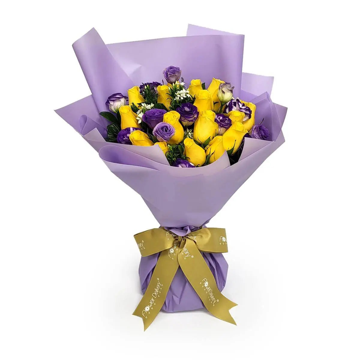 Bright bouquet of yellow and purple roses in lilac wrapping, tied with a gold ribbon—perfect for joyful occasions | 鮮豔黃紫玫瑰花束,搭配淡紫色包裝紙與金色蝴蝶結,傳遞溫馨祝福。