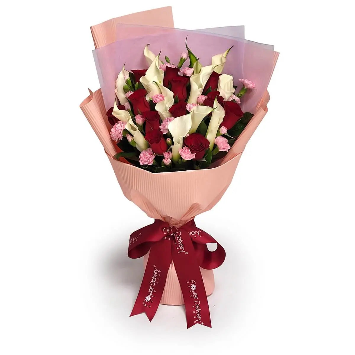 Graceful white calla lilies paired with velvety red roses and petite pink spray carnations, wrapped in soft peach paper | 白色馬蹄蘭搭配紅玫瑰與粉紅迷你康乃馨,包裹於柔和橙粉色包裝紙中,綁上酒紅緞帶,典雅迷人。