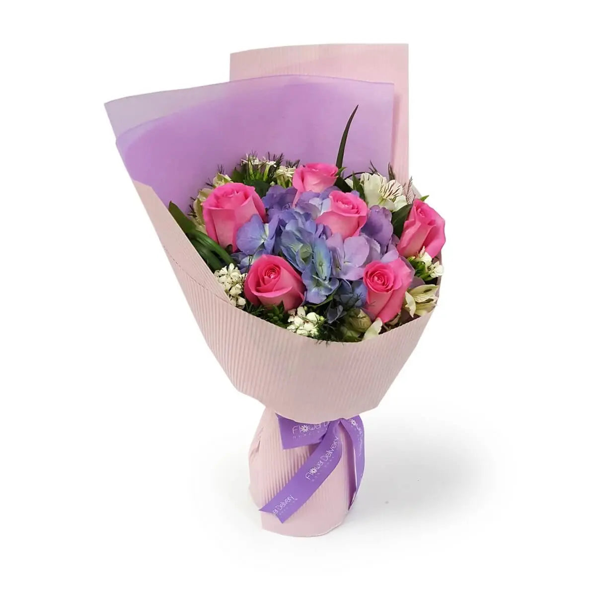 Elegant pink roses and violet-blue hydrangeas paired with white alstroemeria in soft lilac wrap | 優雅粉玫瑰與紫藍繡球花,點綴白色六出花與綠葉,襯以柔紫包裝紙與薰衣草絲帶。