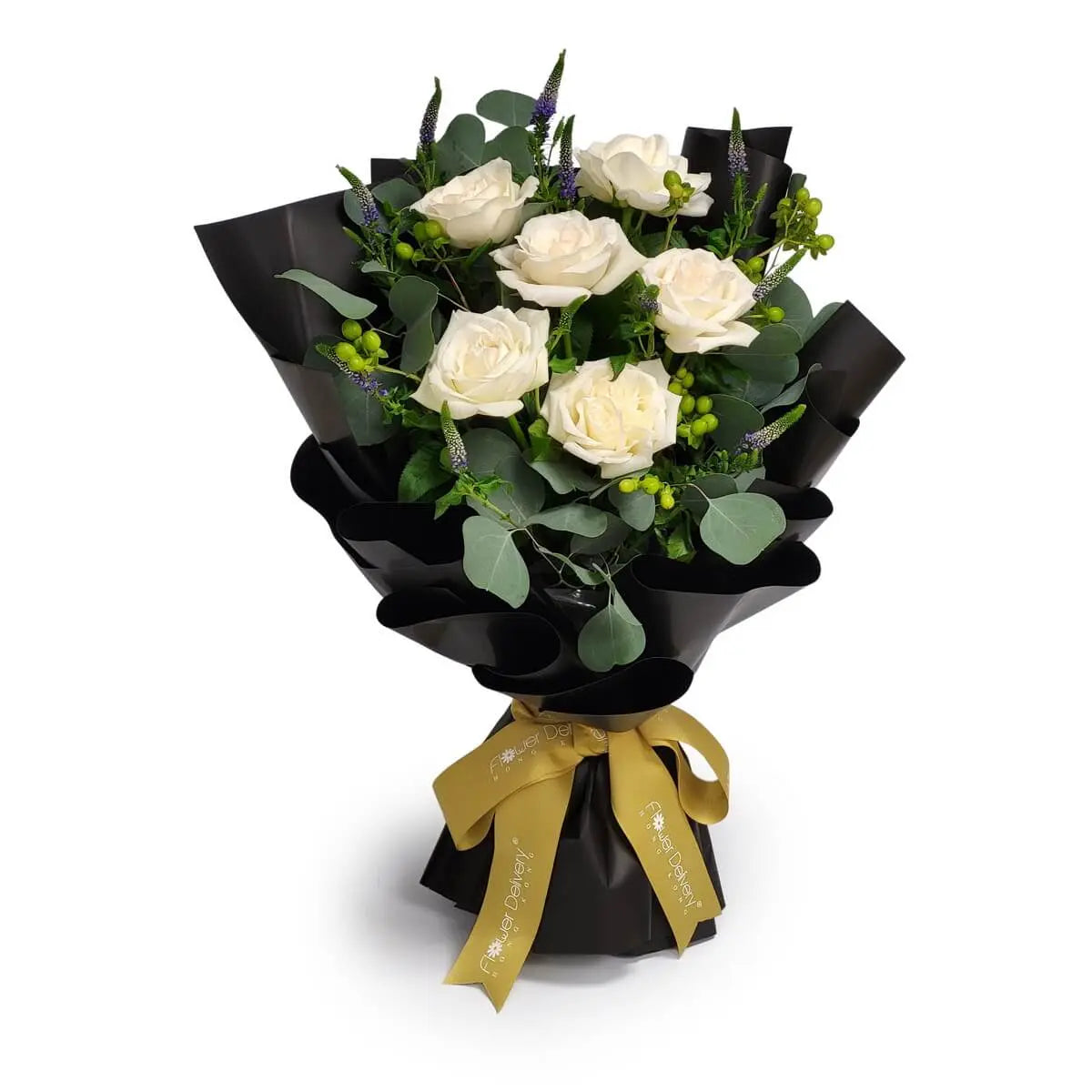 Elegant bouquet of creamy white roses with eucalyptus, green hypericum, and purple veronica wrapped in black paper | 優雅白玫瑰花束,配搭尤加利、綠色貝母果與紫色貫眾草,黑色包裝紙襯托金絲帶。