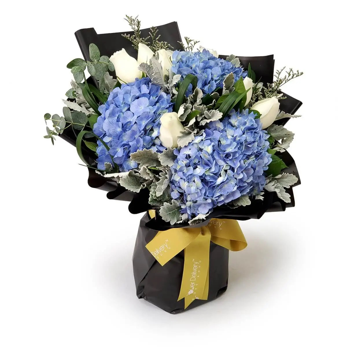Elegant bouquet of blue hydrangeas and white tulips, accented with dusty miller, eucalyptus, and greenery, wrapped in black paper | 優雅花束以藍繡球和白鬱金香為主,點綴銀葉菊與尤加利,黑色包裝配黃絲帶。