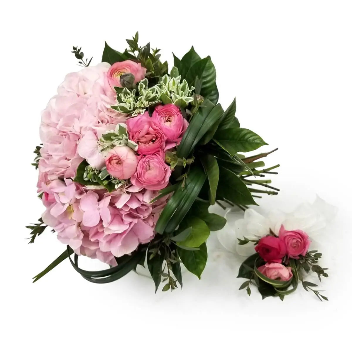 Hand-tied bouquet with pink hydrangeas and ranunculus, paired with matching boutonniere accented by ribbon and greens - 粉色繡球與花毛茛手綁花球,搭配同款襟花,配白色絲帶與綠葉,適合拍攝或配襯禮服造型。