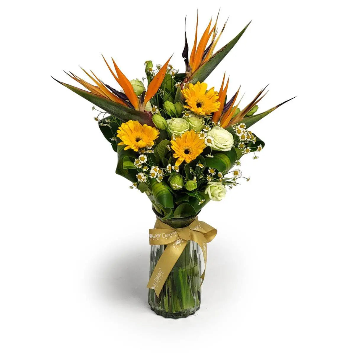 Tropical vase arrangement with bird of paradise, yellow gerberas, white lisianthus, and chamomile flowers | 熱帶風格花藝,配有天堂鳥、黃色非洲菊、白洋桔梗與洋甘菊,設計於透明玻璃花瓶中。