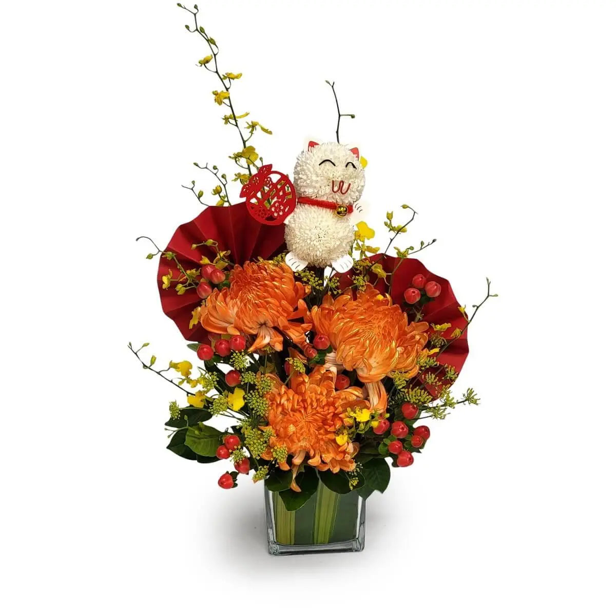 Orange spider chrysanthemums arranged with yellow oncidium orchids, red hypericum berries, greenery, and red fan accents in a square glass vase | 橙色蜘蛛菊配黃舞女蘭、紅豆、綠葉及紅紙扇,置於方形玻璃瓶中