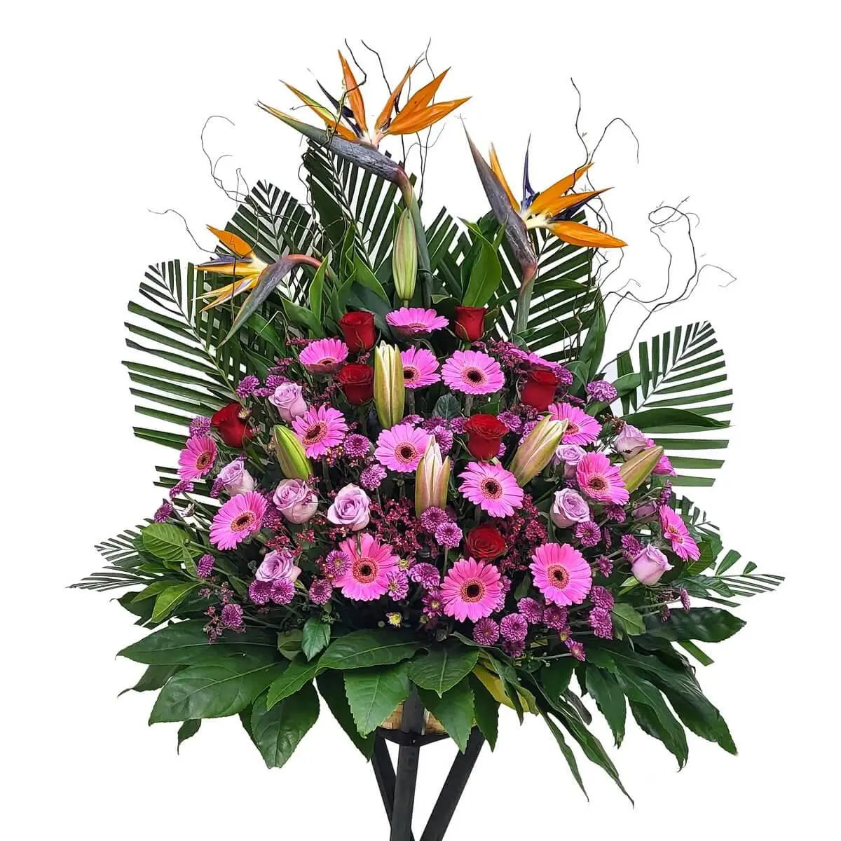 Grand floral stand with birds of paradise, pink gerberas, red and purple roses, lilies, and greenery | 盛大花架佈滿天堂鳥、粉紅太陽花、紅玫瑰、紫玫瑰、百合及綠葉,色彩繽紛醒目。