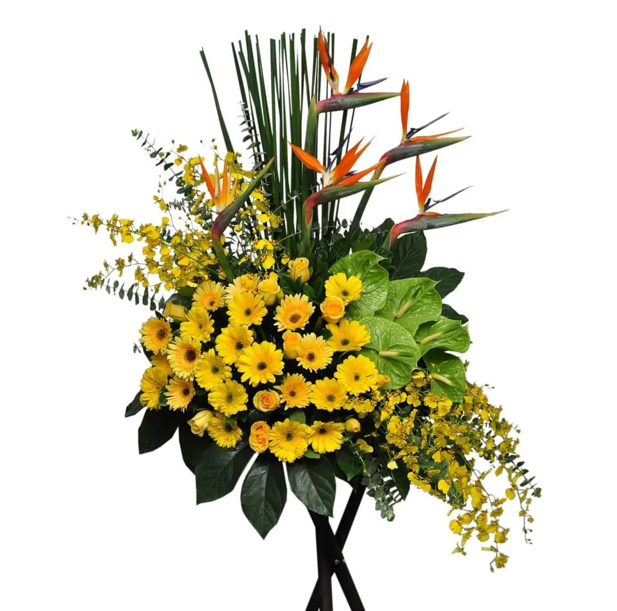 Standing floral arrangement with yellow gerberas, roses, bird of paradise, oncidium orchids, and green anthuriums | 黃色非洲菊、玫瑰、天堂鳥、文心蘭與綠火鶴花混合設計成大型站立式花牌。