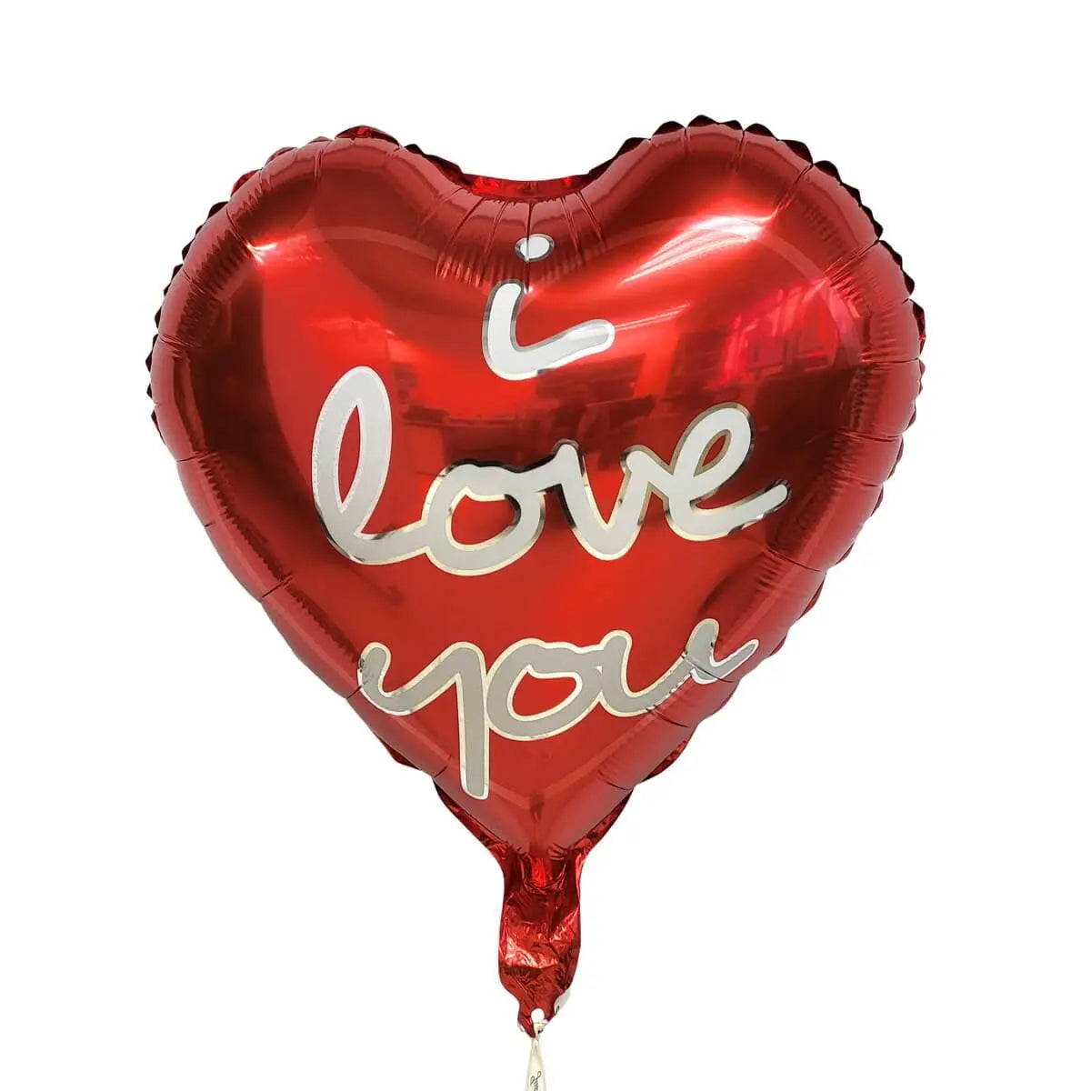 Romantic red foil heart balloon with “I love you” in white script | 紅色心型鋁箔氣球,白色手寫字樣“I love you”,是情人節、週年紀念日、生日或驚喜浪漫告白的最佳選擇。