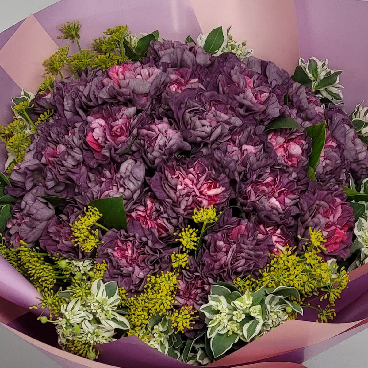 Lilac Whisper bouquet with purple and pink ruffled carnations, yellow solidago, variegated foliage, wrapped in layered lilac and blush paper - 紫色耳語花束,紫紅色和粉紅色褶邊康乃馨、黃金菊、雜色葉材,包裝以多層淡紫色和粉紅色紙張