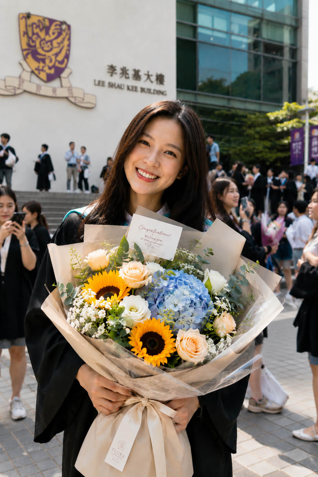What Flowers to Give for Graduation? Top 3 Graduation Bouquet Recommendations