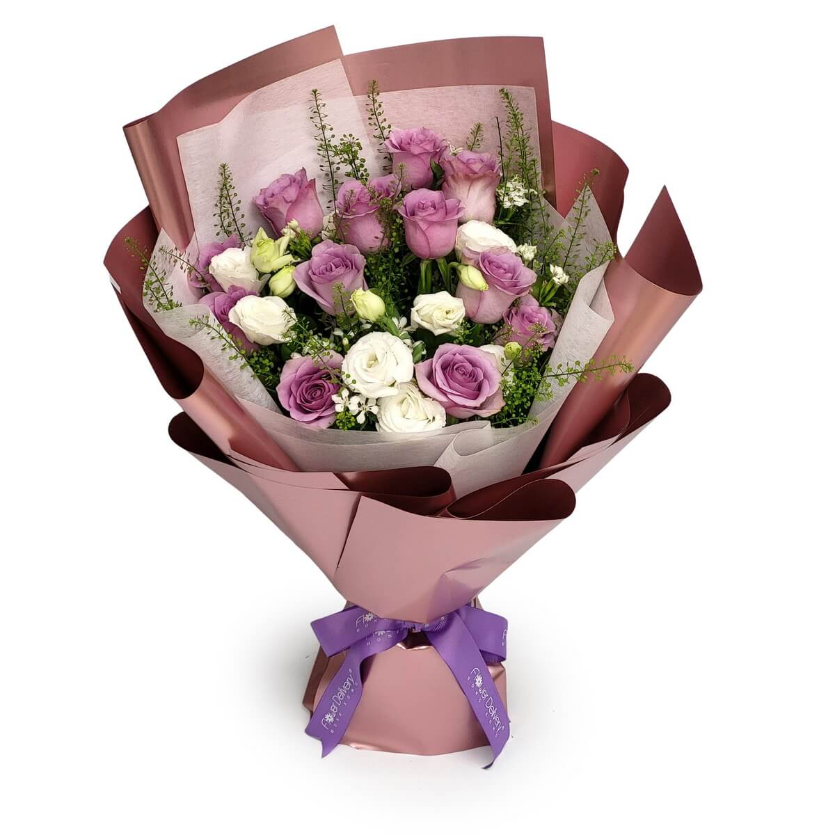 Purple roses with white roses bouquet - 紫玫瑰與白玫瑰手綁花束，玫瑰金色包裝搭配紫絲帶。