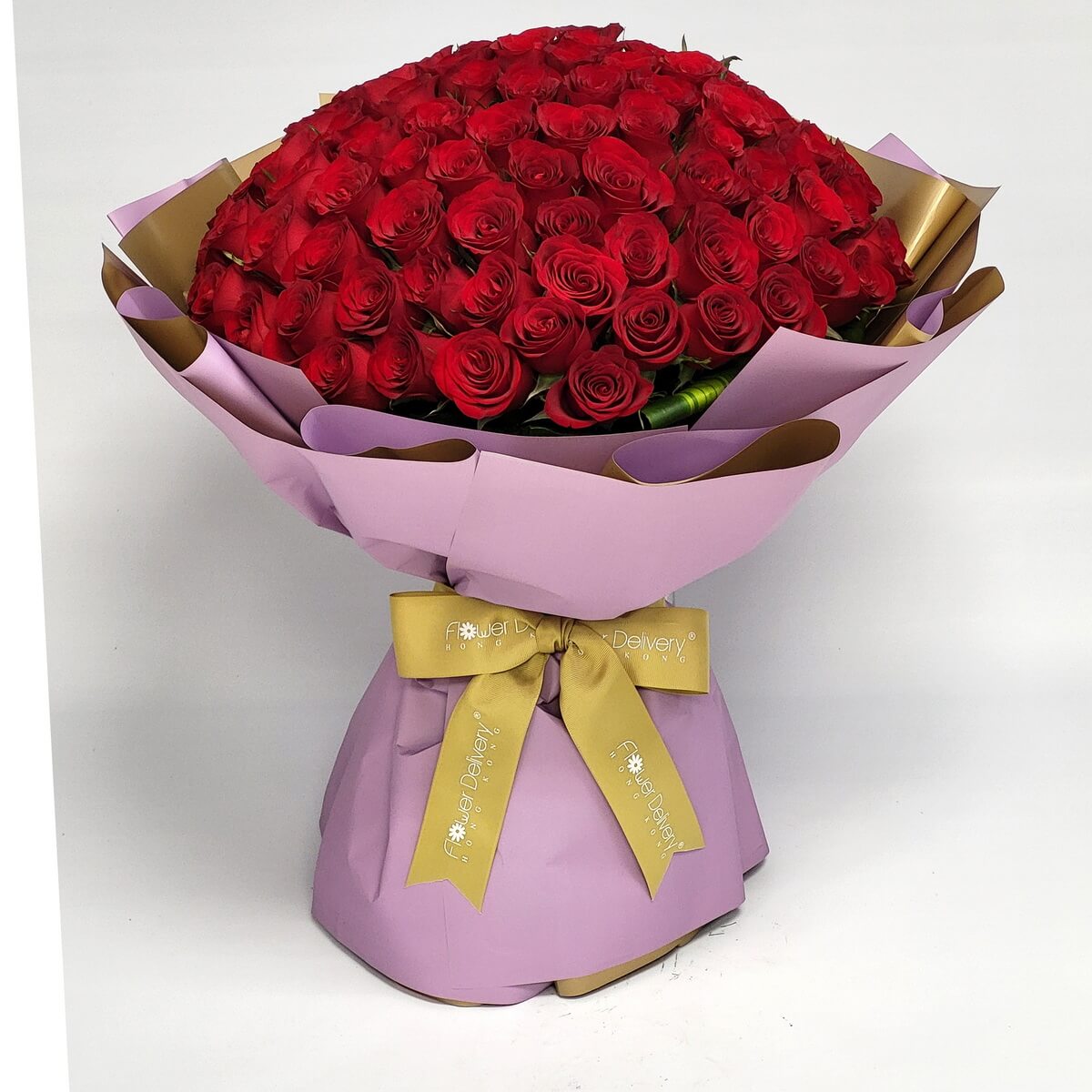 Original grand dome bouquet featuring densely packed red roses, layered pink wrapping paper and wide gold ribbon bow - 紅玫瑰圓頂造型花束配層次粉紅包裝紙及寬身金色絲帶蝴蝶結