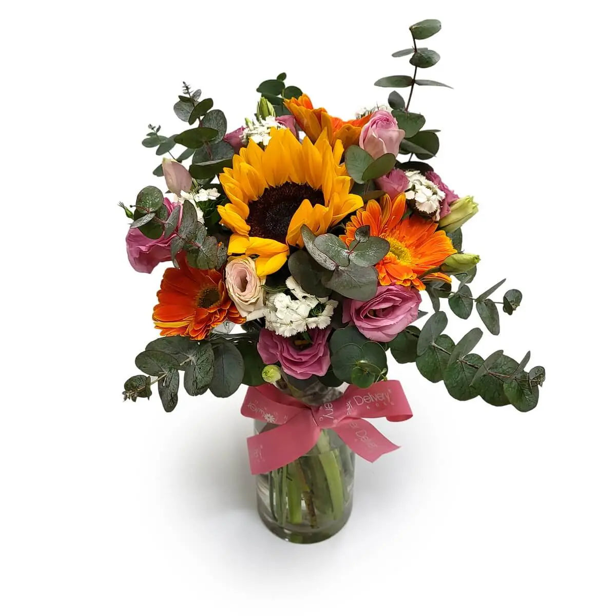 Vase arrangement with sunflowers, orange gerberas, pink roses, lisianthus, and eucalyptus greenery | 太陽花、橙色非洲菊、粉玫瑰、洋桔梗配尤加利葉，玻璃瓶花藝設計。