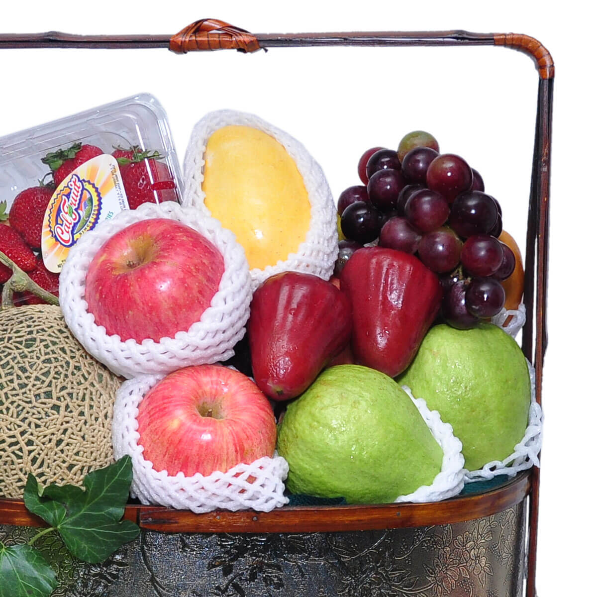 Colorful fruit basket: mango, apples, rose apples, grapes, guavas, cantaloupe, and strawberries in plastic box – 繽紛水果籃：芒果、蘋果、蓮霧、葡萄、芭樂、哈密瓜與盒裝草莓